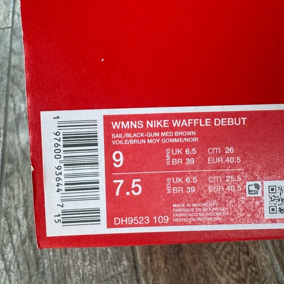 Brand New Nike Waffle Debut Women's Shoes “ Sanddrift/Phantom/White” - Picture 12 of 13